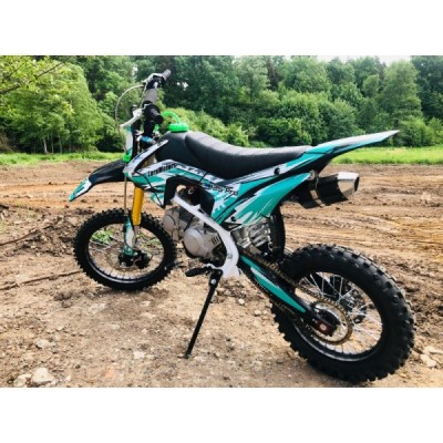 Dětská benzínová motorka Pitbike Leramotors Tornado 125ccm Pro 4T 17/14 zelená