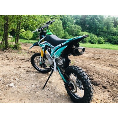 Dětská benzínová motorka Pitbike Leramotors Tornado 125ccm Pro 4T 17/14 zelená