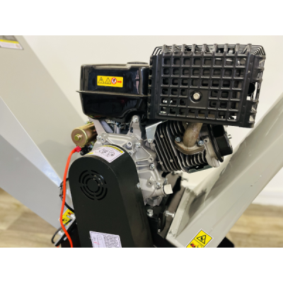 Štěpkovač, drtič větví LR 1500 E-START