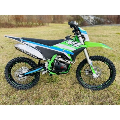 Leramotors By Apollo THUNDER 250cc 21/18 zelená