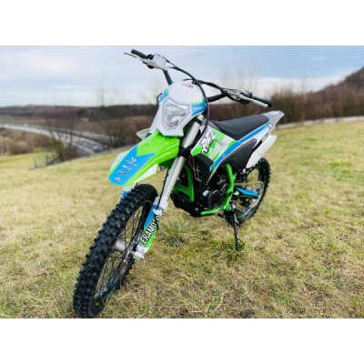 Leramotors By Apollo THUNDER 250cc 21/18 zelená